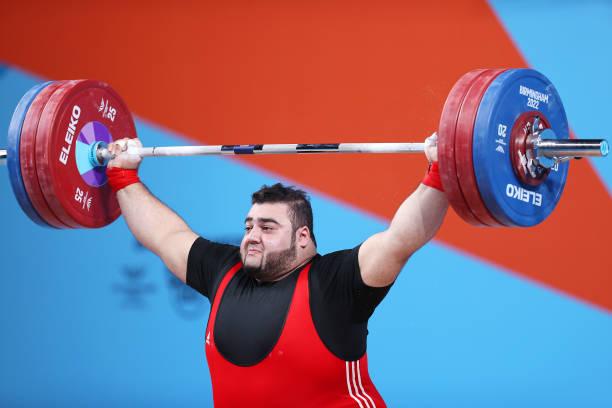 Weightlifter Nooh Butt wins first Gold for Pakistan in CWG 2022