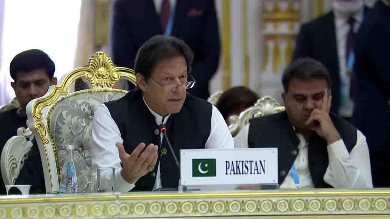 افغانستان کامسئلہ سب کو مل کر حل کرنا ہوگا : وزیراعظم 