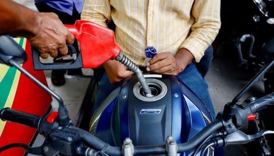 Bangladesh announces fuel price jump, stokes inflation fears