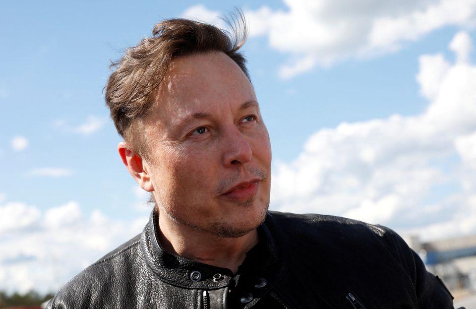 Elon Musk says he's buying Manchester United