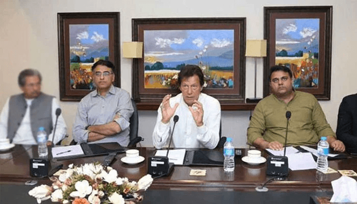 عمران خان، اسدعمر اور فواد کو توہین الیکشن کمیشن کے نوٹسز جاری