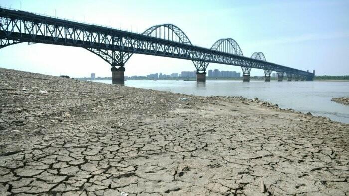 China warns of ‘severe’ threat to harvest from worst heatwave on record