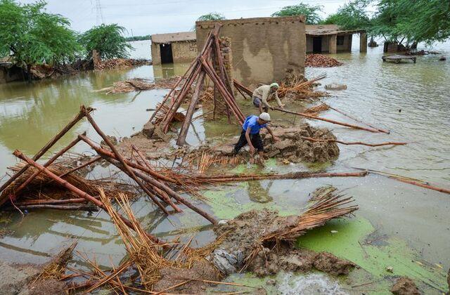 PM Shehbaz orders quick cash dispensation among flood affectees