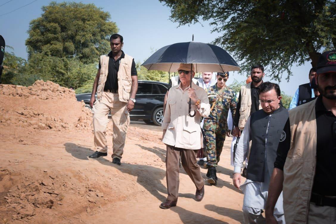 وزیراعظم آج سکھر میں سیلاب متاثرہ علاقوں کا دورہ کریں گے 