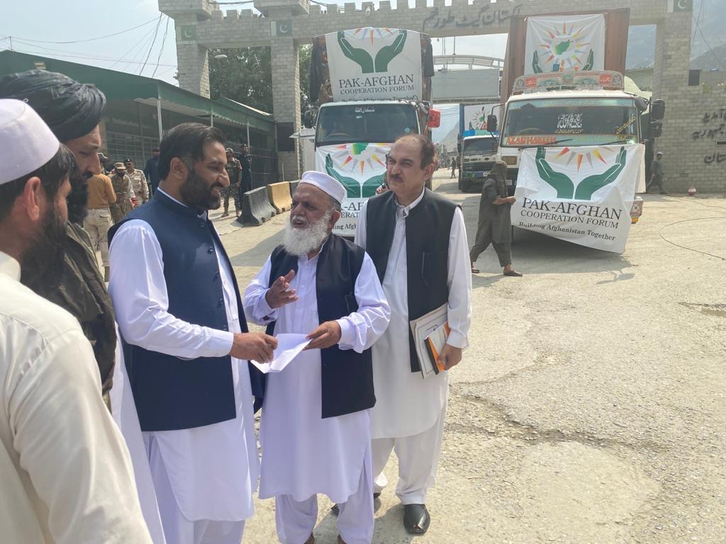 Pakistan dispatches humanitarian aid to Afghanistan via Torkham