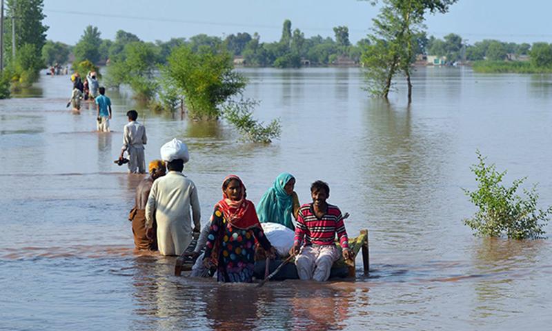 Ravaged by floods Pakistan bids to avert lake overflow