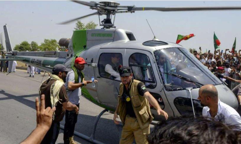 Helicopter transporting Imran Khan makes emergency landing