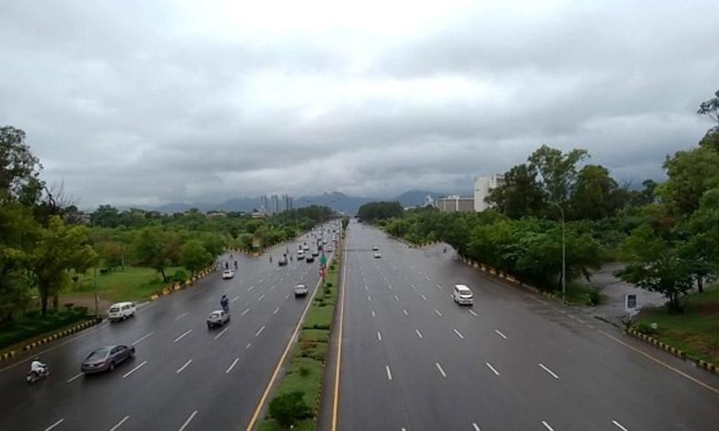 جڑواں شہروں سمیت بالائی علاقوں میں بارش، نشیبی علاقے زیرآب، ندی نالوں میں طغیانی