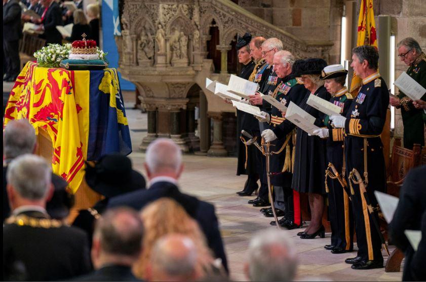 King Charles, siblings hold silent vigil to late mother Queen Elizabeth