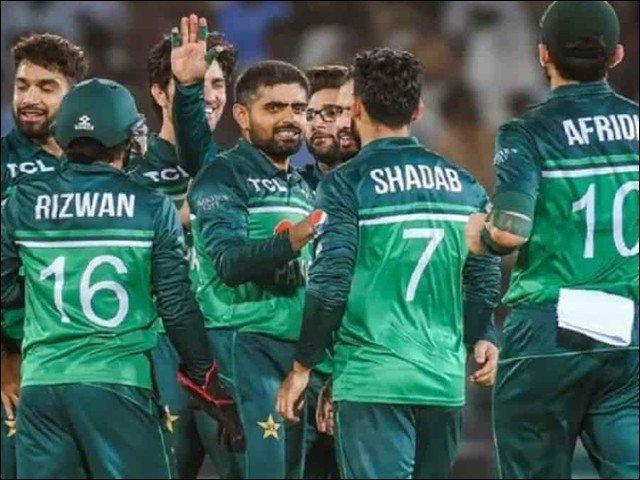 ٹی ٹونٹی ورلڈکپ اور انگلینڈ کے خلاف قومی کرکٹ ٹیم کا اعلان