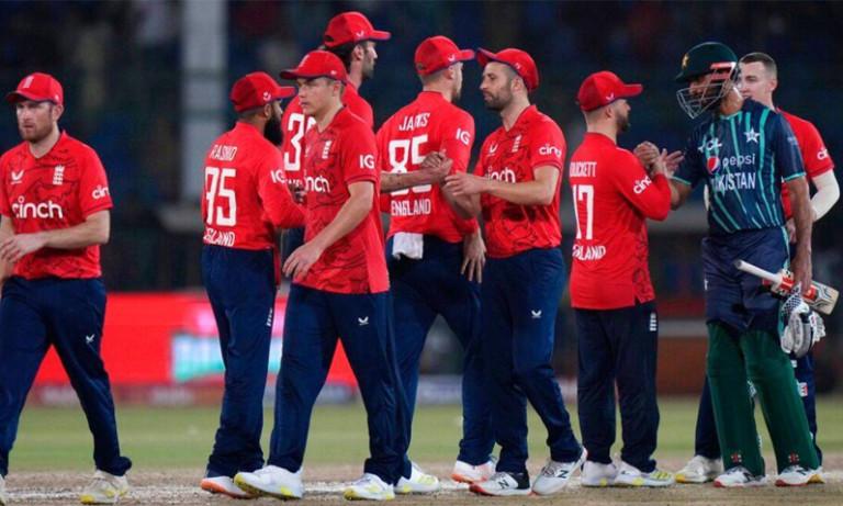 Pakistan, England to lock horns in sixth T20 tomorrow