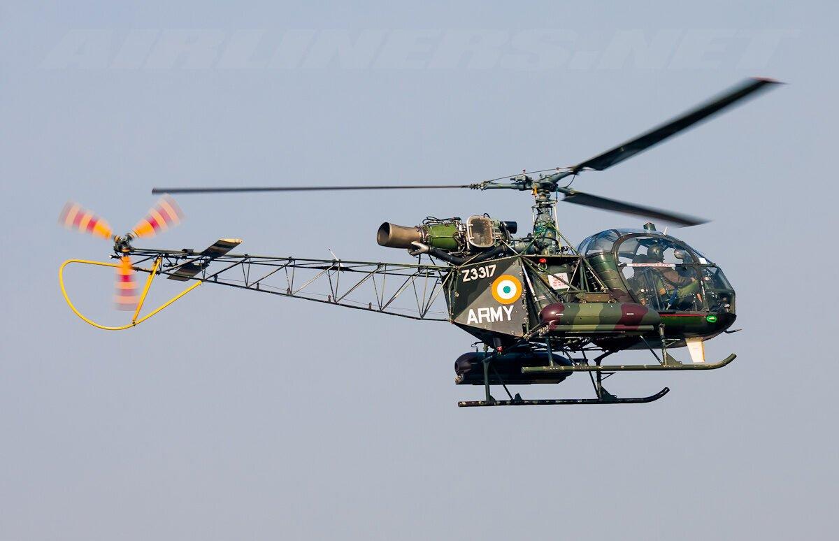 Indian army Cheetah helicopter crashes; one pilot killed    