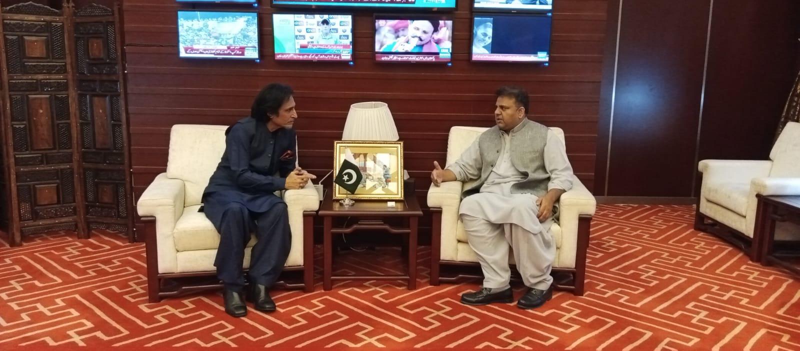 Fawad Ch, Rameez Raja discuss new cricket channel in Pakistan