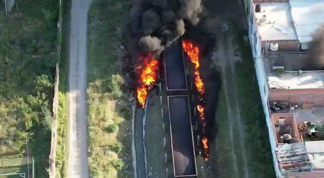 Giant fuel fire engulfs Mexico railway, homes