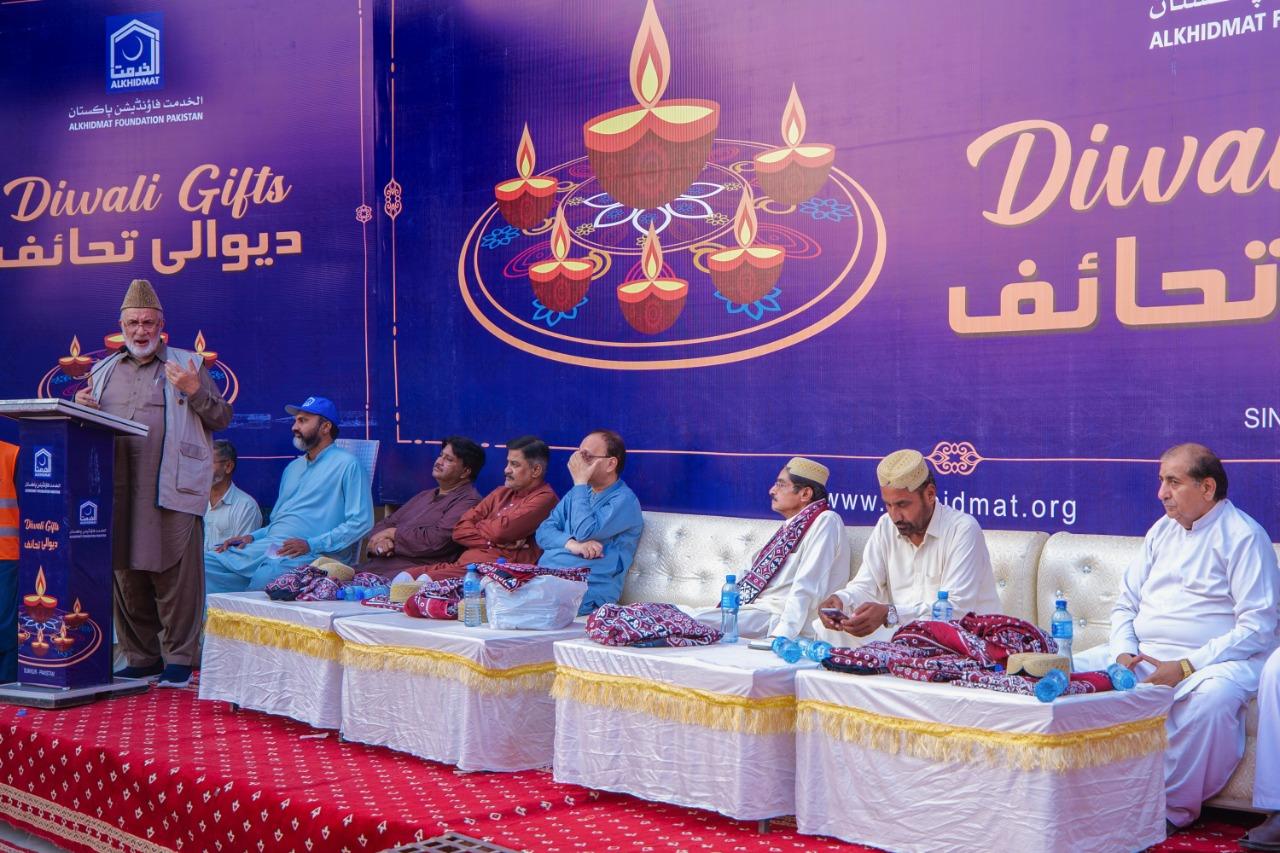دیوالی کے  موقع پرسکھر میں500سیلاب متاثرہ ہندو خاندانوں میں  اشیاء کی تقسیم 