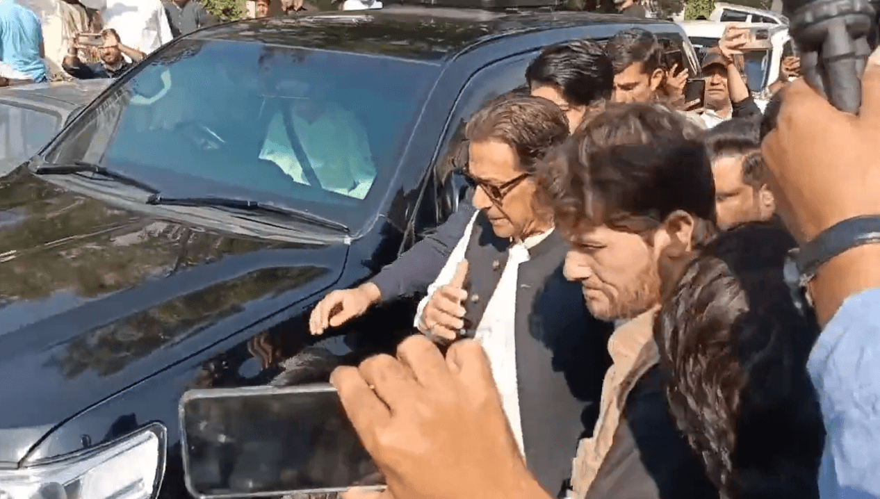 عمران خان کی شہید ارشد شریف کے اہلخانہ سے ملاقات