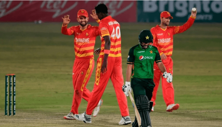 ٹی ٹوئنٹی ورلڈکپ 2022  :  زمبابوے کی پاکستان کو سنسنی خیز مقابلے کے بعد شرمناک شکست