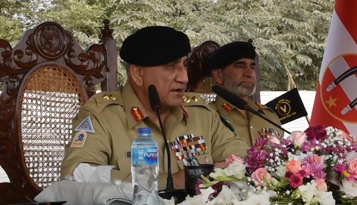 Army chief Bajwa visits Multan Garrison, interacts with officers and troops