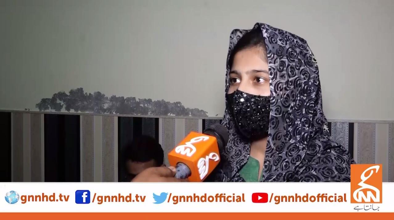 گوجرانوالا میں ڈاکوؤں کا مقابلہ کرنے والی طالبہ کو 2 لاکھ روپے انعام دے دیا گیا