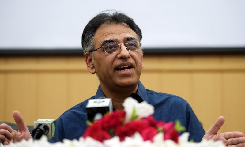 عمران کا ہیلی کاپٹر پریڈ گراؤنڈ میں ہی لینڈ کرے گا، اسد عمر