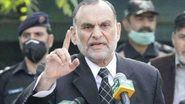 Balochistan police arrest Azam Swati, shift him to Quetta 