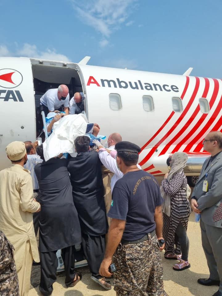 ایئر ایمبو لینس لیجنڈ اداکارعمر شریف کولے کرامریکا روانہ
