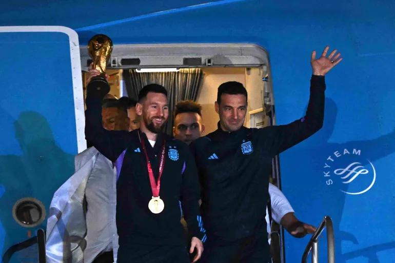 Huge crowds welcome Argentina team home after World Cup victory