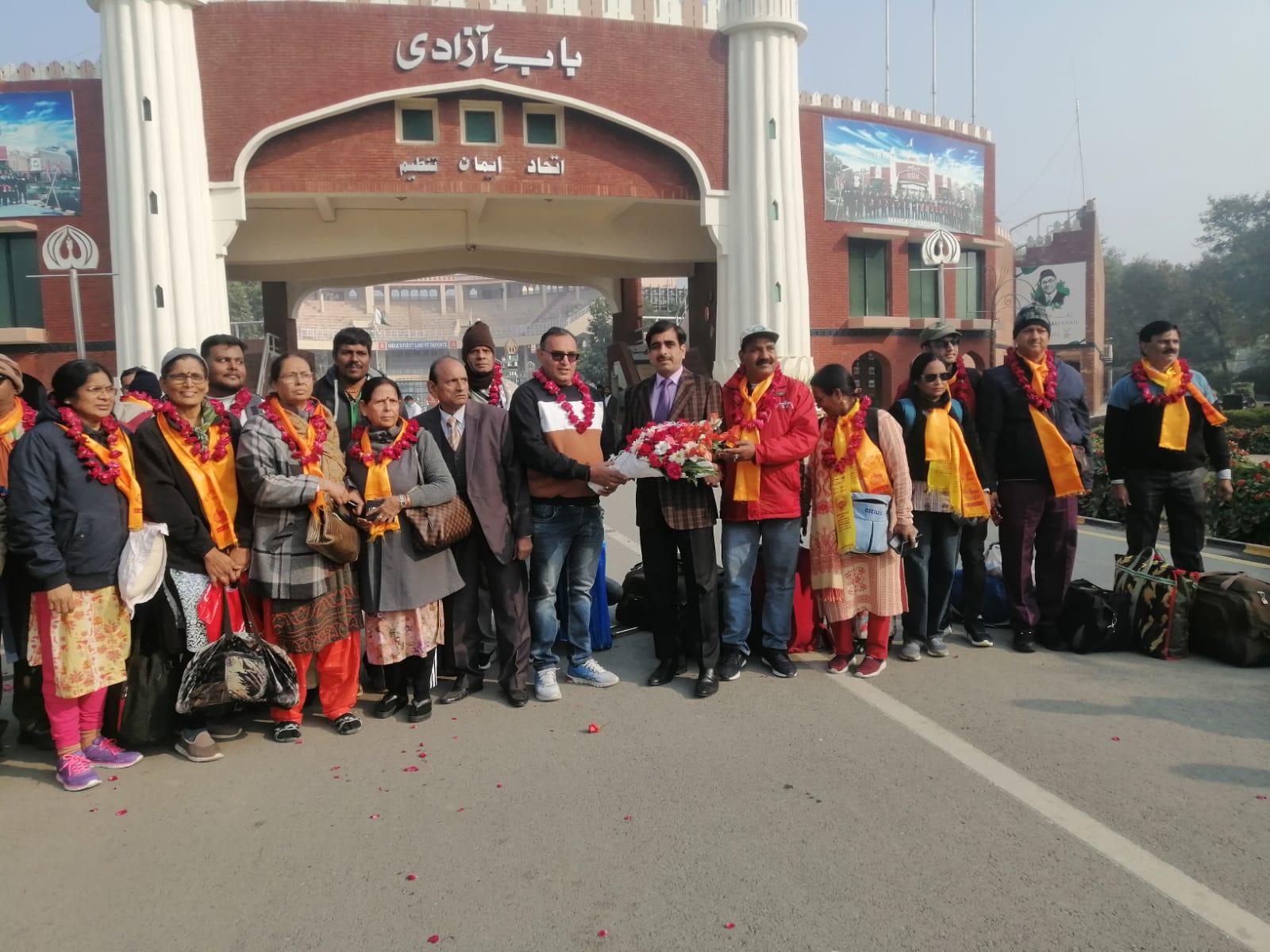 ہمسایہ ملک بھارت سے ہندو یاتری سنجیو کمار کی سربراہی میں” کٹاس راج یاترا “ کے لئے پاکستان پہنچ گئے
