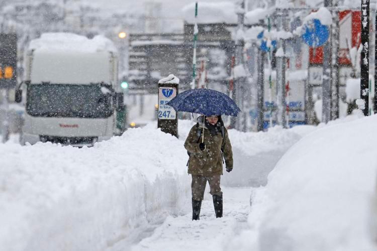 Eight die, 45 injured as snow batters Japan