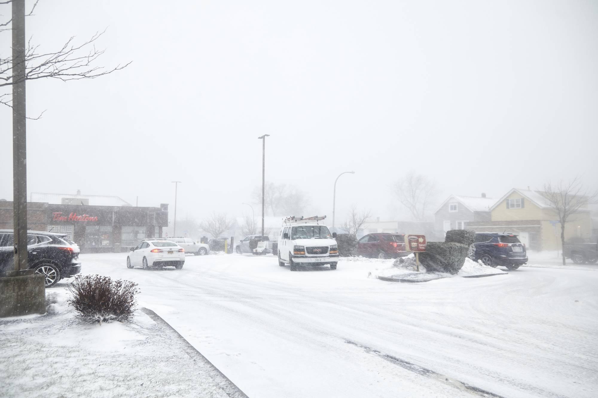 Winter storm's icy blast hits 200 million in US 