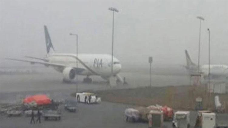 Dense fog blankets Punjab, flights delayed