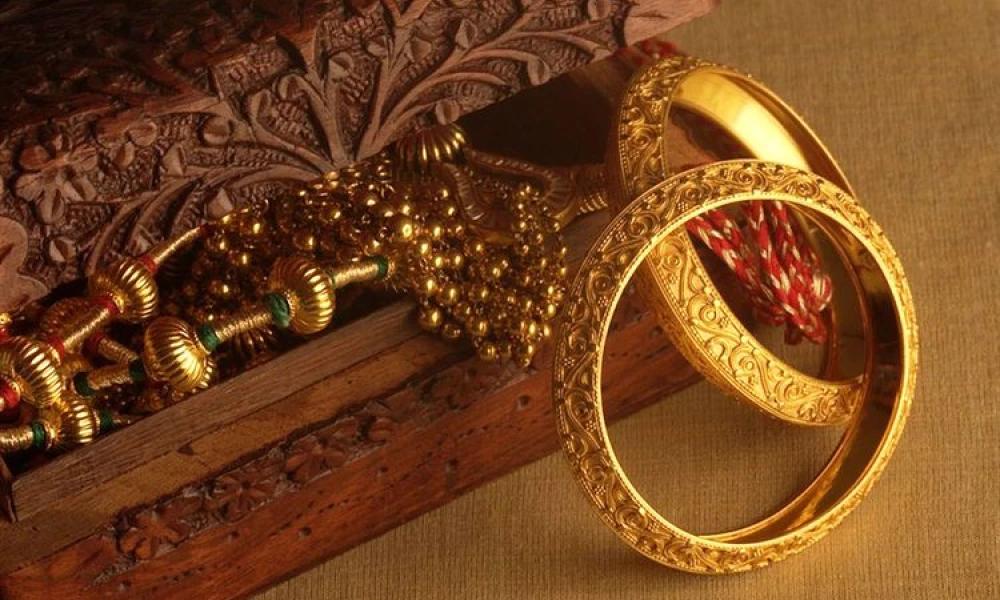 Gold loses shine, price declines by Rs200 per tola in Pakistan