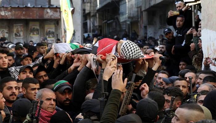 مقبوضہ مغربی کنارے میں اسرائیلی فوج کی فائرنگ