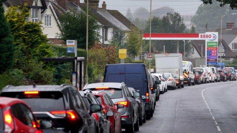 Military to supply fuel in UK