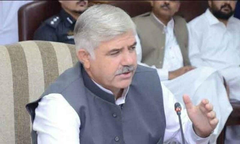 KP CM signs summary to dissolve provincial assembly