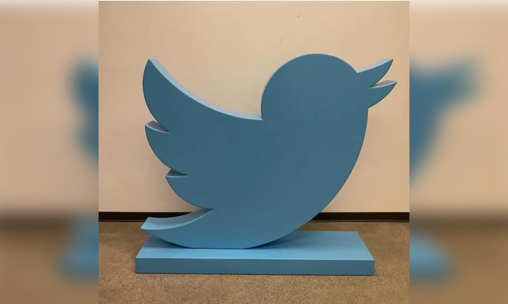 Twitter's bird statue sells for $100,000 at auction