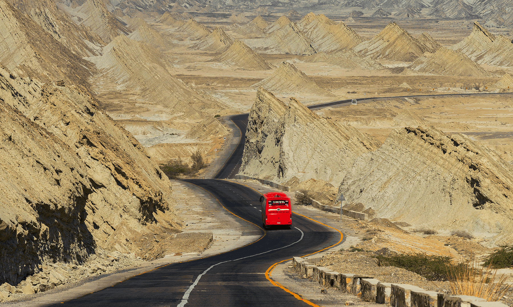 22 injured in passenger coach mishap on Makran Coastal Highway