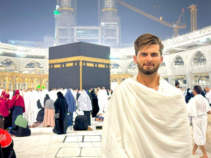 Shaheen Shah Afridi performs Umrah