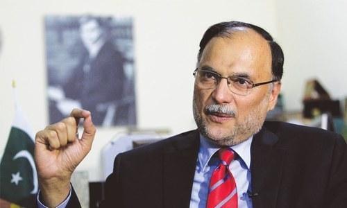 Ahsan Iqbal asks PM to resign, says 'Thief has a burning hat'