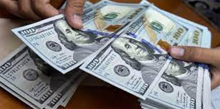 ڈالر بے قابو، امریکی کرنسی کی قیمت میں اضافہ جاری