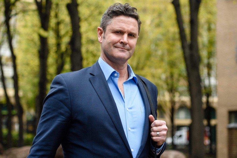 Chris Cairns: Former New Zealand all-rounder in ICU amid aortic dissection