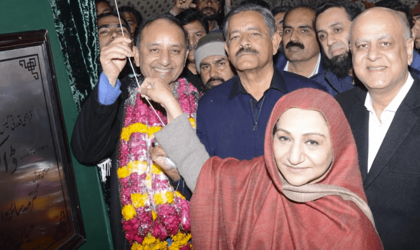 Musadik Malik inaugurates gas transmission project in Hafizabad district