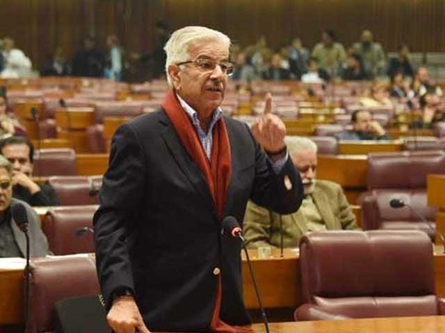 ہم نے اپنا پورا ملک گروی رکھ دیا ہے، ہمیں سپر پاورز کا آلہ کار بننے کا شوق بڑا پرانا ہے:وزیردفاع