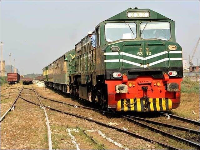 تمام ٹرینوں کی تمام کلاسز کے کرایوں میں 8 فیصد اضافے کا فیصلہ