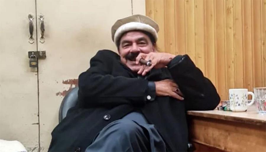 شیخ رشید پر تین دفعات، ایک قابل ضمانت، دو ناقابل ضمانت