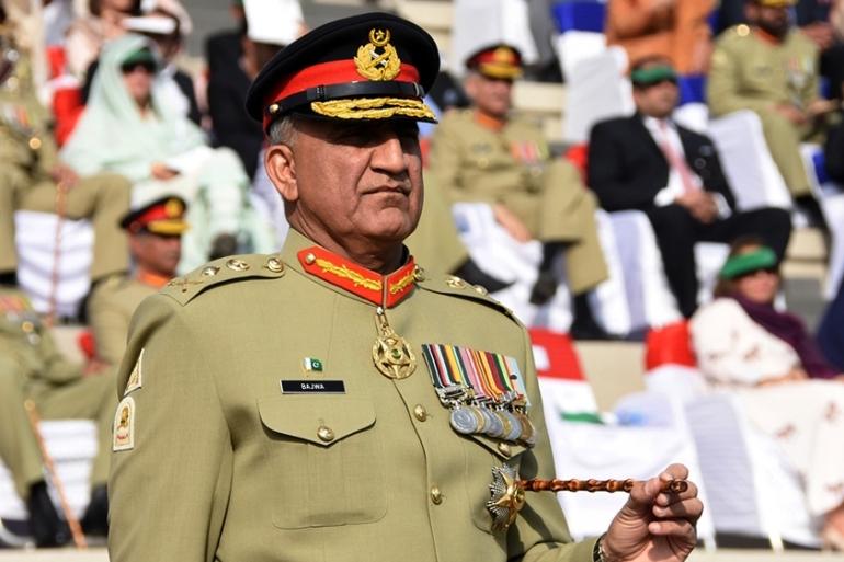 COAS pays rich tribute to martyrs, ghazis