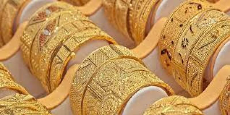 Gold price goes bit down amid prevailing economic situation