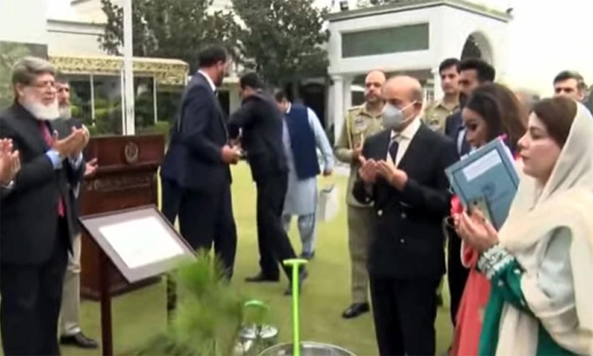 وزیر اعظم نے ملک گیر موسم بہار میں شجرکاری مہم کا افتتاح کردیا