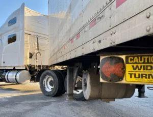 کینیڈا میں بے قابو ٹرک نے شہریوں کو کچل ڈالا،2 ہلاک،  9 زخمی