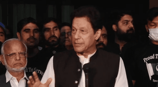 عمران خان کا 18 مارچ کو عدالت میں پیش ہونے کا فیصلہ